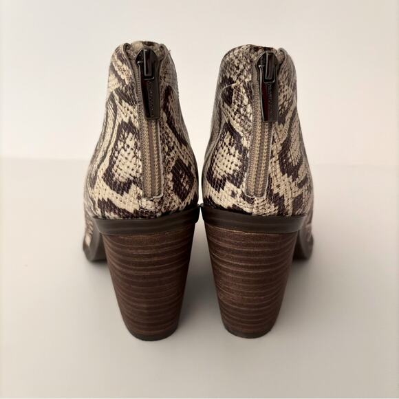 NWOB Vince Camuto Gradina Cream Brown Snake Print Block Heel Ankle Boots Size 8 - Picture 4 of 10